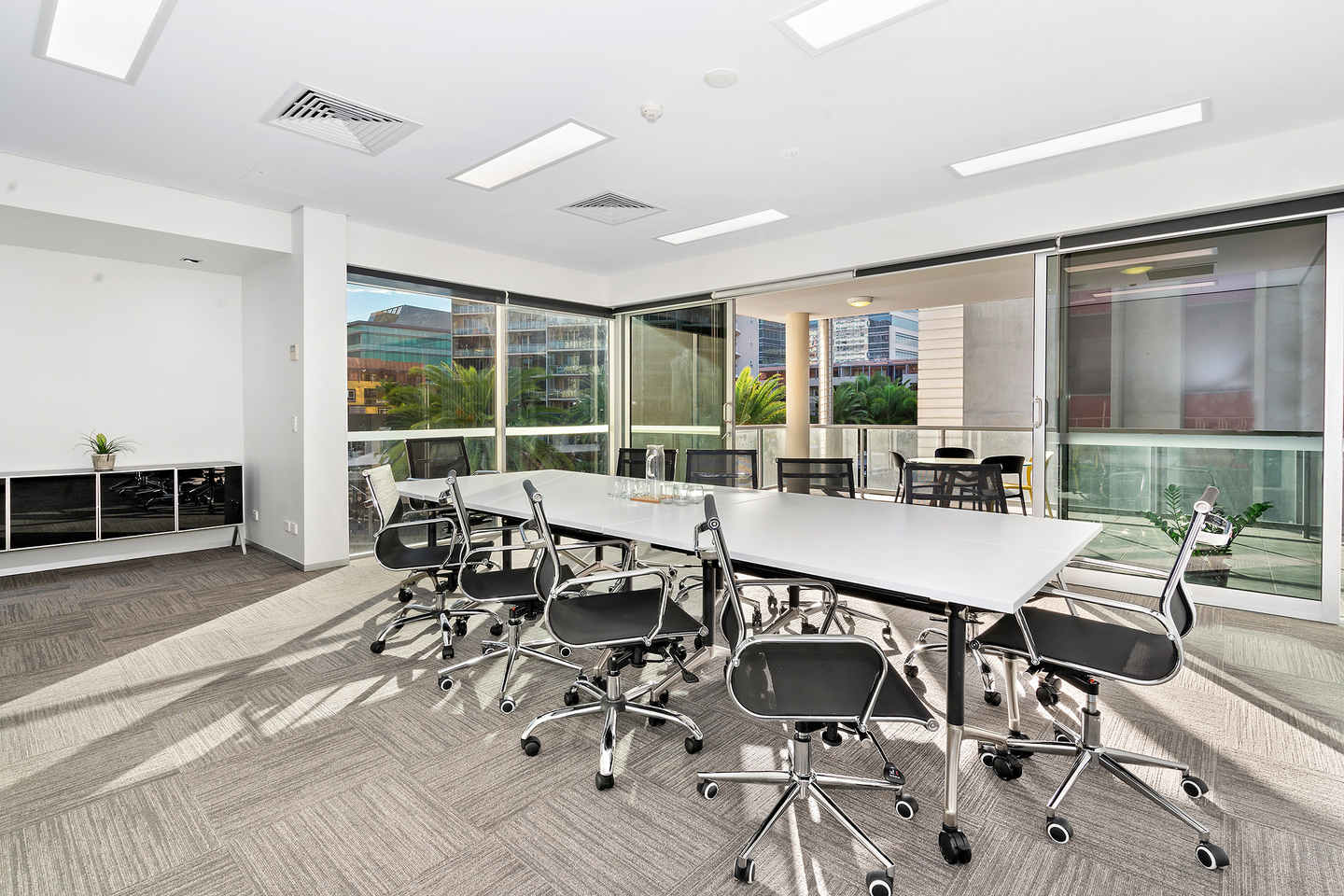 Corporate Conference & Meeting Rooms to Hire in Brisbane Workspace365
